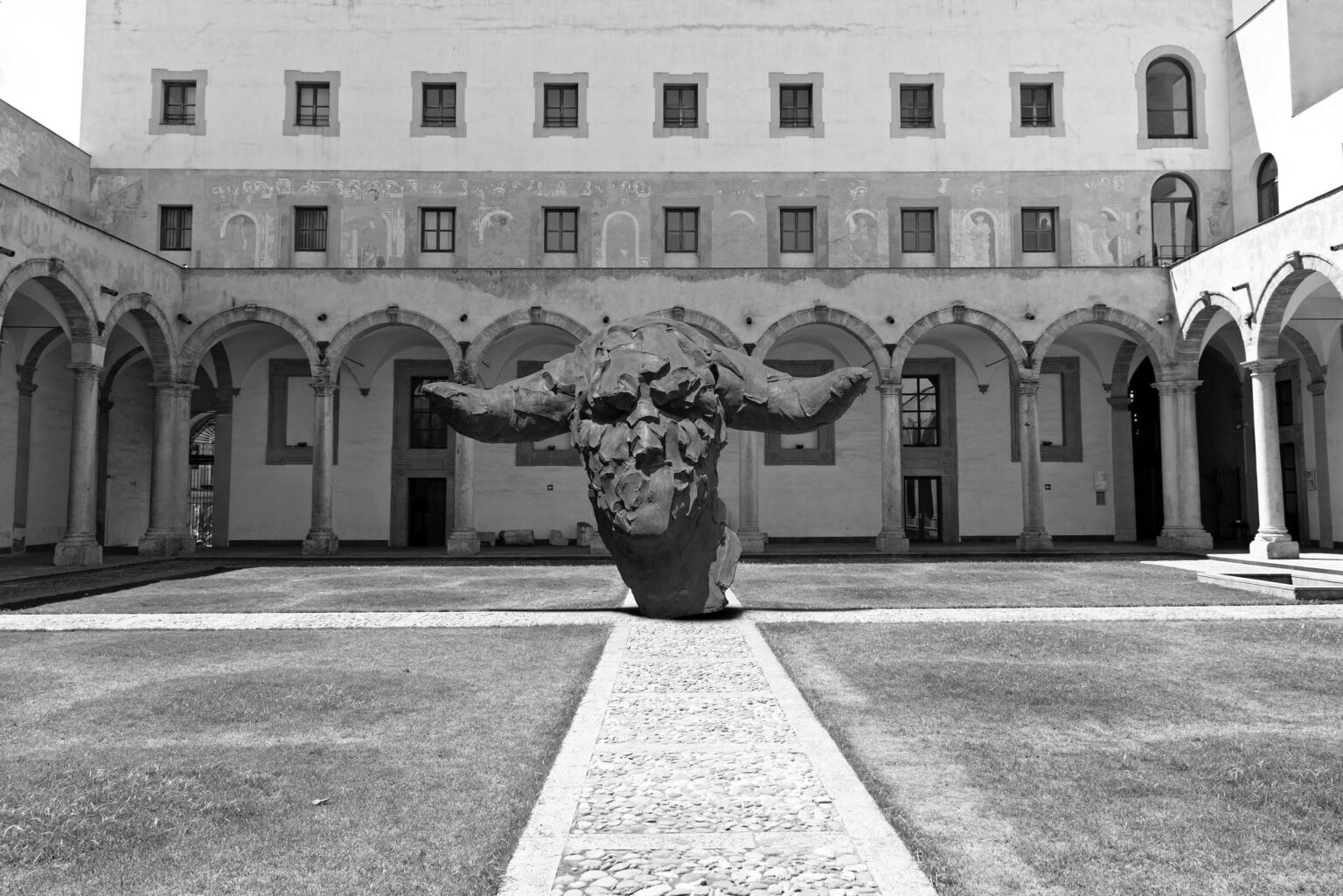 Morphosis , composite de fer, sculpture monumentale, Catherine Thiry, sculpteur belge