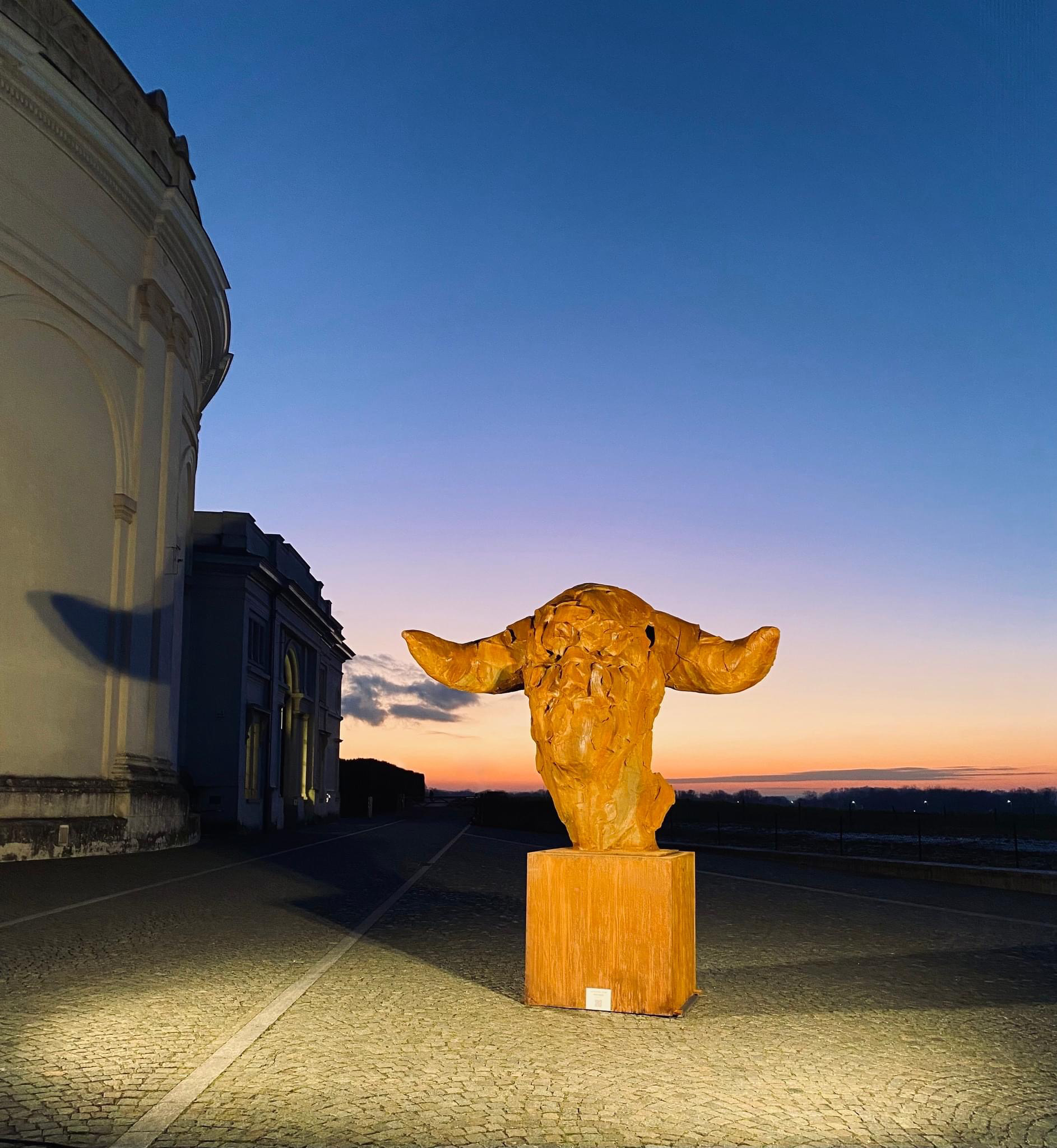 Morphosis , composite de fer, sculpture monumentale, Catherine Thiry, sculpteur belge