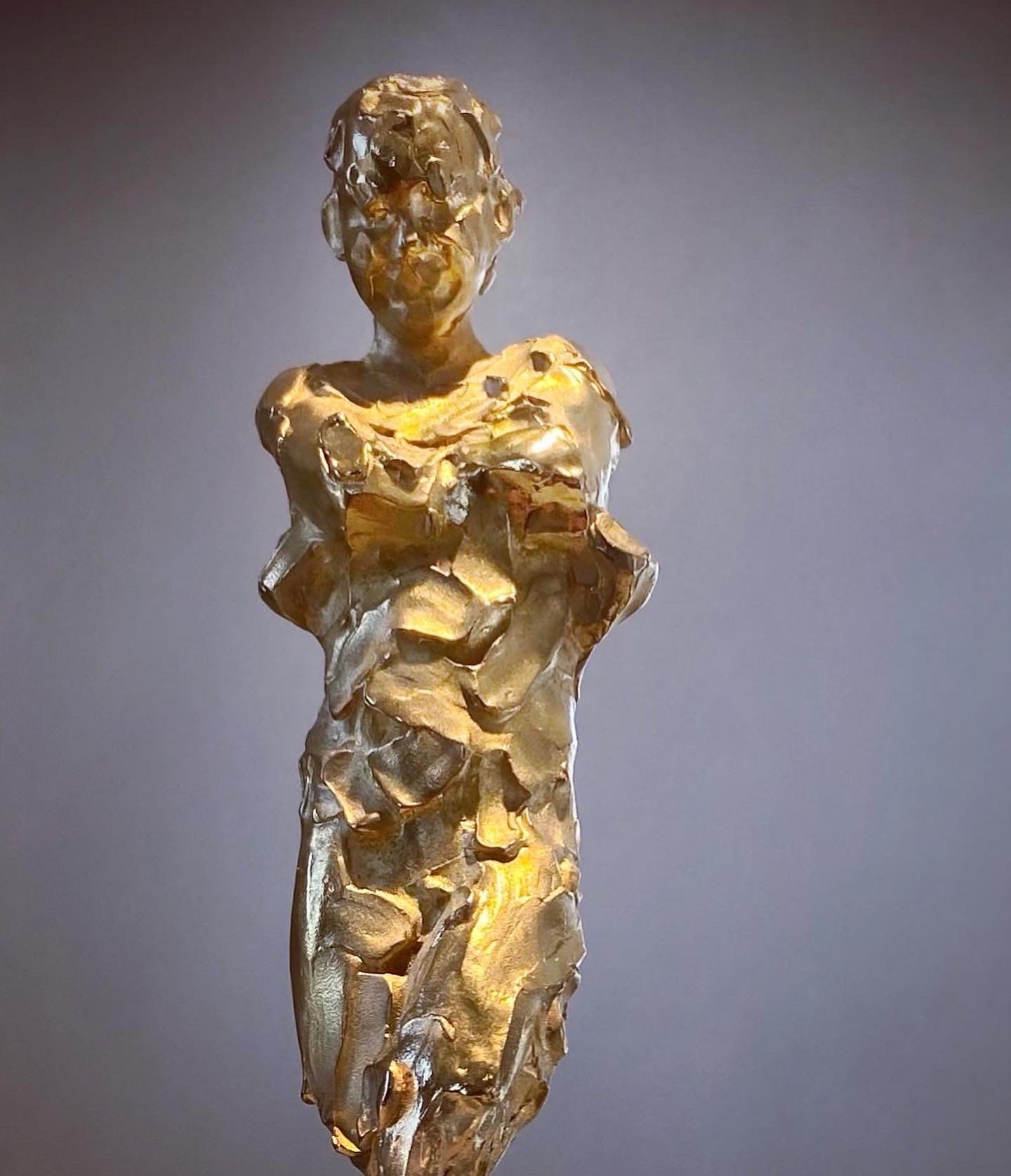 Catherine Thiry, sculpteur, artiste, miniature Panacée, bronze plaqué or