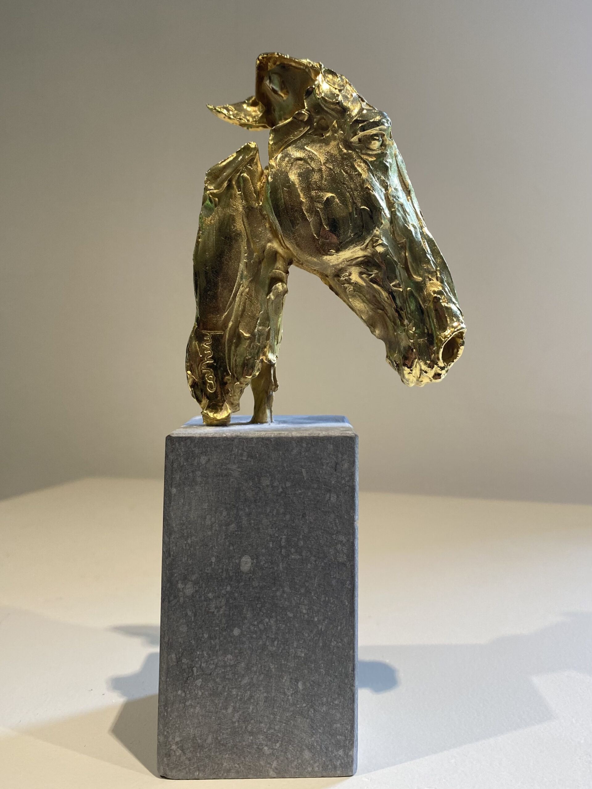 Catherine Thiry, sculpteur, artiste, miniature Persona, bronze plaqué or